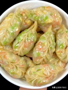 饺子這樣做，皮薄馅大，咬下去还会爆汁
