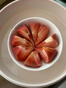 低估了这个蒸桃子，吃完整个人都舒畅了。