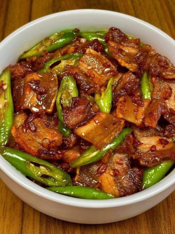 这道五花肉炒辣椒真的巨香巨下饭🍚！