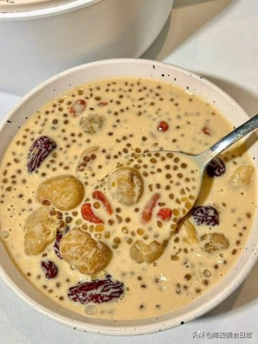 同事以为我在喝奶茶，其实我在偷偷养气色