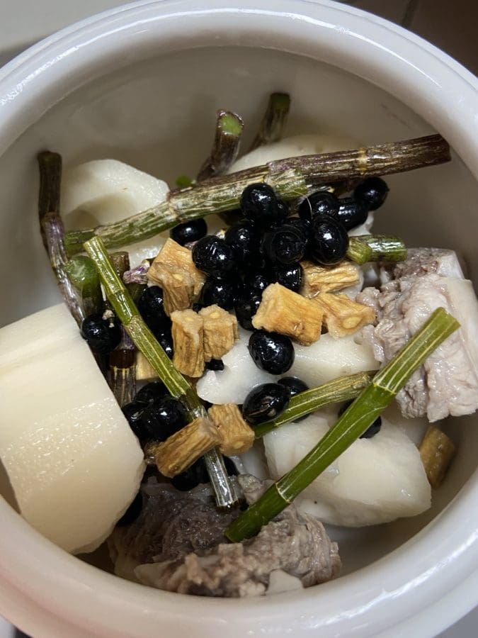 分享一道补津液绝佳的汤水～