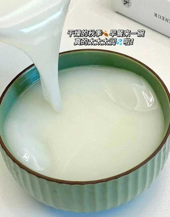 立秋嗓子干到冒火？老妈传的“润燥神仙水”，喝1口从喉咙润到脚