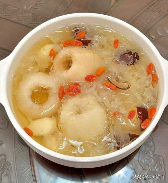 女人年过40，不管有钱没钱，多吃4种食材，自带抗衰老美颜功效！