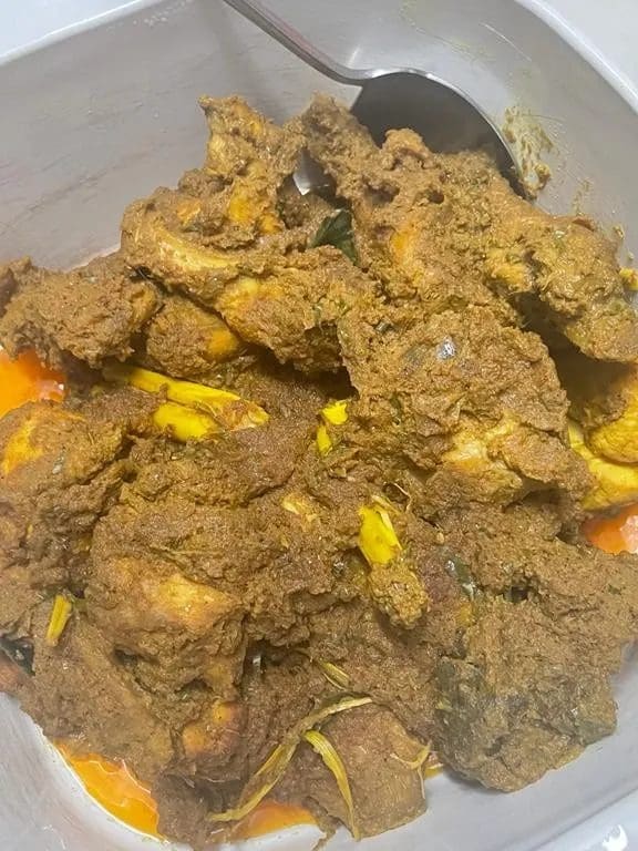 仁當雞（chicken rendang）的简单做法，在家就能做